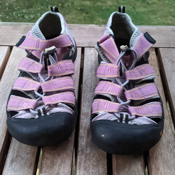 Keen Women's Newport H2 Hiking Sandal size 6  pink and gray - Picture 2 of 9